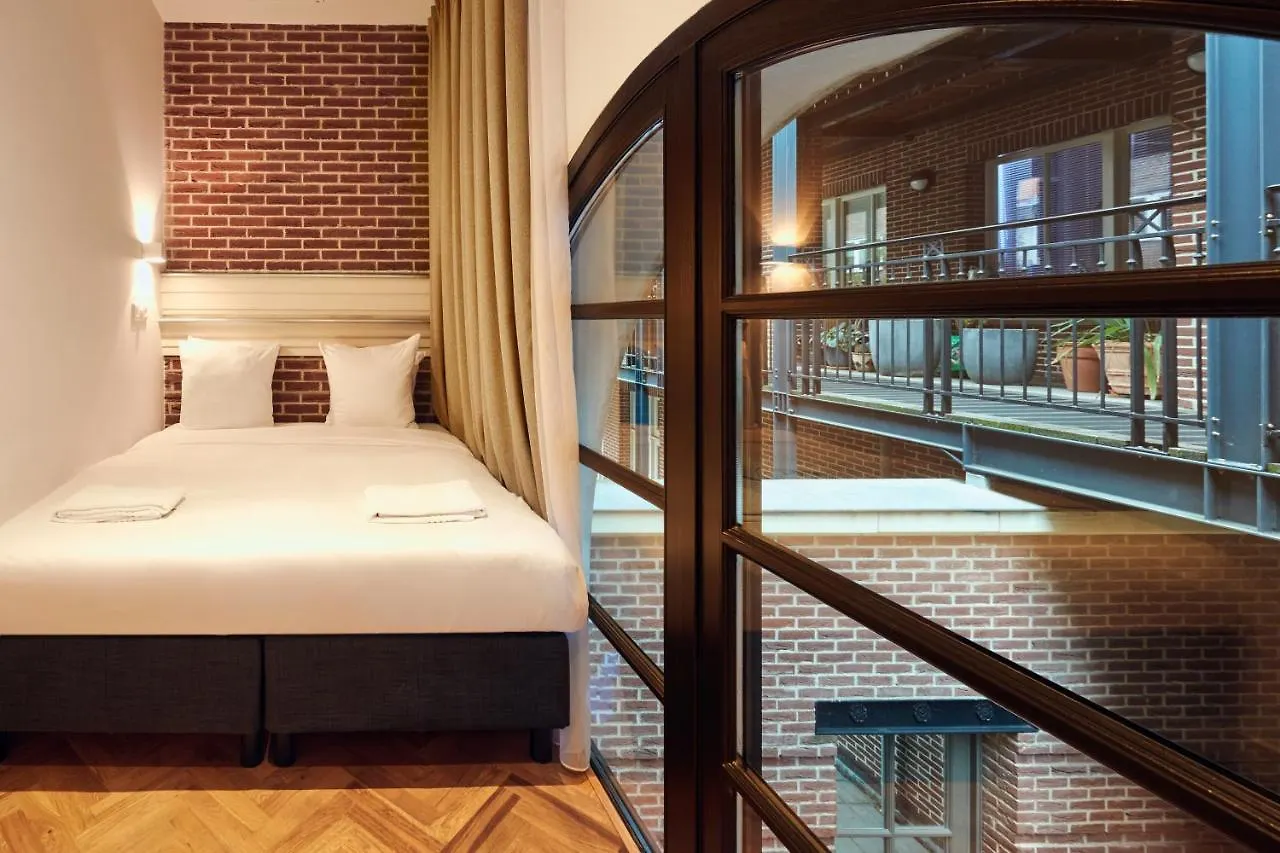 ***  Hotel Not Hotel Amsterdam Holland